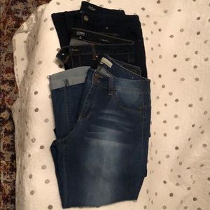 Lot of skinny jeans; 3 pair